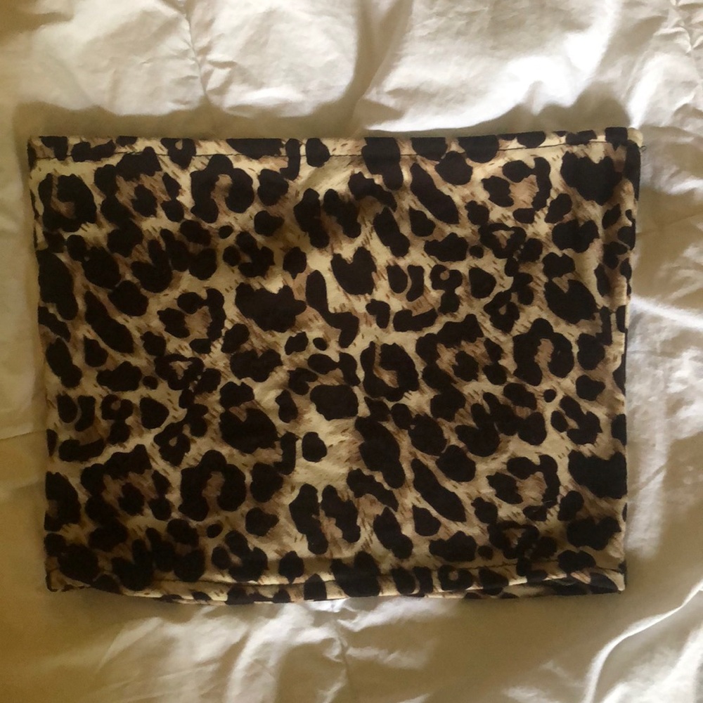 Leopard strapless top